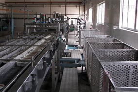 沙丁魚罐頭生産線